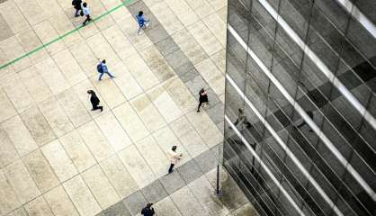 A Paris, dans les tours endormies de la Défense, plus grand quartier d'affaires d'Europe