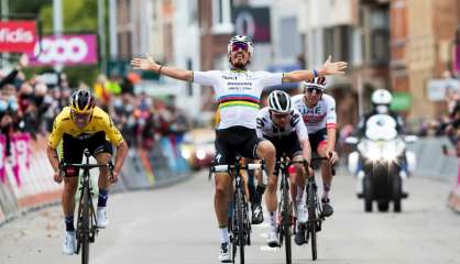 Liège-Bastogne-Liège: consolation pour Roglic, désillusion pour Alaphilippe