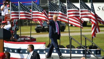 Attaqué par Obama et Biden, Trump affiche sa confiance à dix jours de l'élection