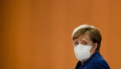 Virus : plus de 10.000 morts en Allemagne, Merkel appelle à 