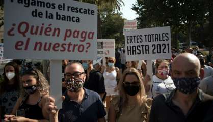 Madrid dévoile son plan de relance, Bruxelles ferme bars et cafés