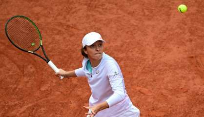 Roland-Garros: Swiatek-Kenin, face-à-face entre têtes dures