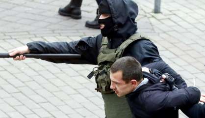 Bélarus: près de 400 arrestations durant les manifestations d'opposition