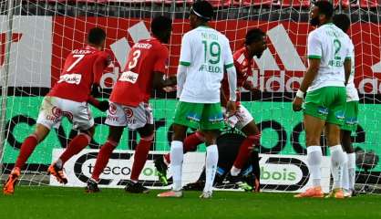 L1: série noire record pour Saint-Etienne, naufragé à Brest