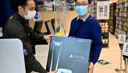 Sony dégaine sa PlayStation 5, le duel avec Microsoft commence