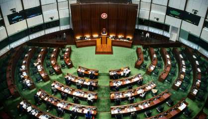 Hong Kong: Le Parlement se réunit, privé de son opposition pro-démocratie