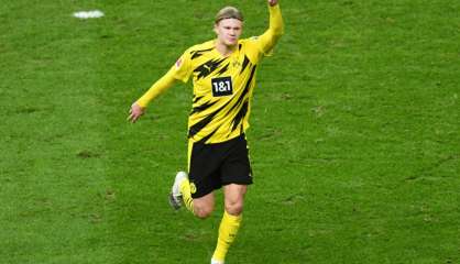 Allemagne: quadruplé de Haaland pour Dortmund, qui recolle au Bayern