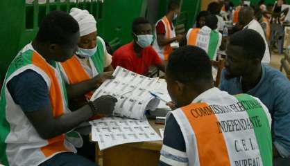 Côte d'Ivoire: tension dans l'attente des résultats de la présidentielle 