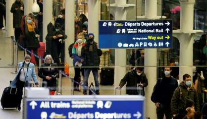 Premiers retours de passagers en Eurostar depuis Londres, pressés d'arriver pour Noël