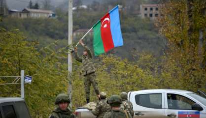 L'Azerbaïdjan hisse son drapeau à Latchin, troisième district rétrocédé par l'Arménie