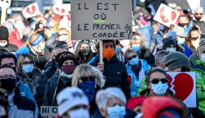 Savoie: plus de 600 manifestants pour défendre la saison de ski