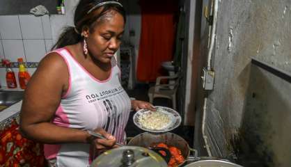 Colombie: les femmes renvoyées aux fourneaux par la pandémie de covid-19