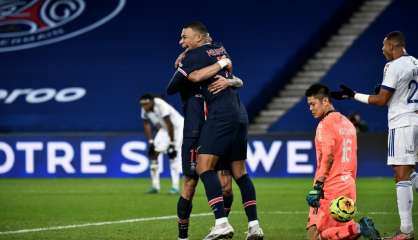 L1: le PSG domine Strasbourg, c'est Noël pour Pembélé