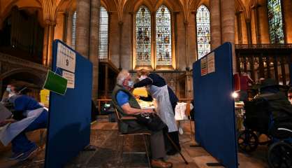 La cathédrale de Salisbury ouvre ses portes à la vaccination