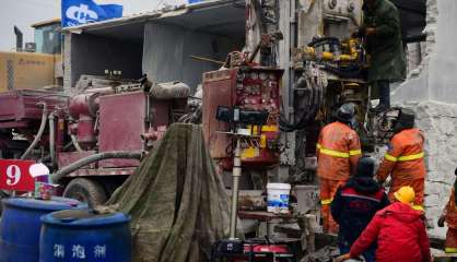 Chine: considérable avancée des secours après le sauvetage de 11 mineurs