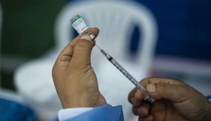 Vaccin: plus de 200 millions de doses administrées dans le monde, 45% dans les pays du G7, selon l'AFP 