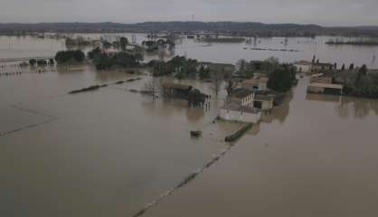 Inondations: lente décrue en sud-Gironde, Castex attendu en Lot-et-Garonne