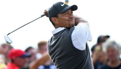 La star du golf Tiger Woods hospitalisée après un accident de la route