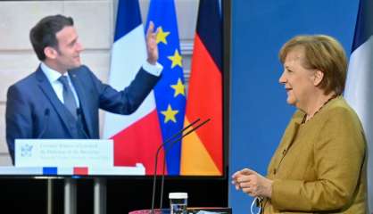 Virus: Macron et Merkel disent soutenir la stratégie européenne sur les vaccins 