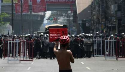 Tensions en Birmanie, des manifestations dispersées