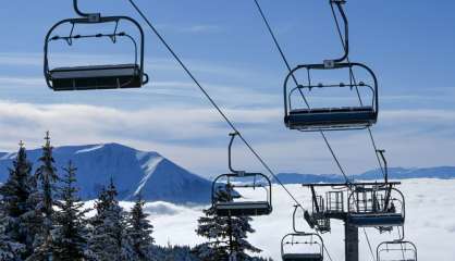 Covid-19: premier jour des vacances d'hiver, sur le fil du rasoir