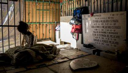 Le cimetière de Caracas, refuge des sans toits et proie des pilleurs de tombes