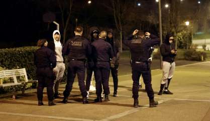 Rixes entre jeunes: le gouvernement veut prendre le phénomène à bras le corps