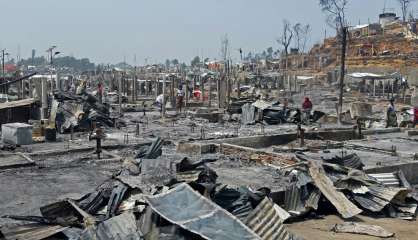 Incendie dans un camp de Rohingyas au Bangladesh: au moins 15 morts