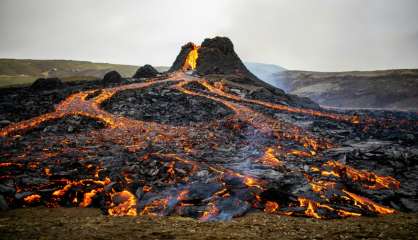 En Islande, l'éruption volcanique devient l'attraction du moment