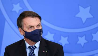 Brésil: sous pression, Bolsonaro remanie son gouvernement