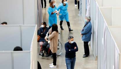 Covid-19: la vaccination accélère, le Pas-de-Calais confiné