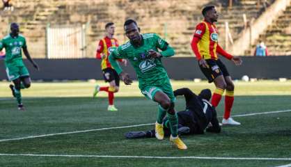 Coupe de France: Le Red Star surprend Lens, Montpellier qualifié difficilement