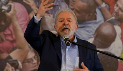 Brésil: le retour de Lula, défi à haut risque pour Bolsonaro