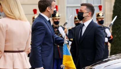 Moscou demande à Macron et Merkel de faire pression sur Kiev