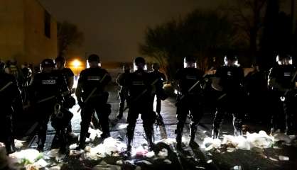 Etats-Unis: nouvelles manifestations après la mort d'un jeune noir tué par la police