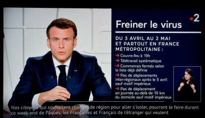 Les mesures anti-covid de Macron débattues au Parlement