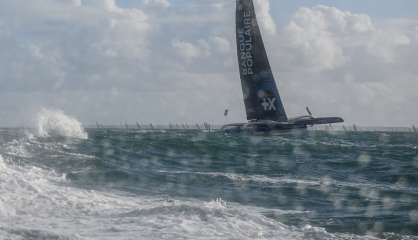 Route du Rhum: casse pour Le Cléac'h, Caudrelier sous pression