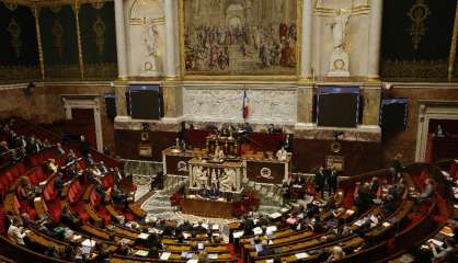 Budget: nouvelle motion de censure LFI dans un climat tendu avec le RN