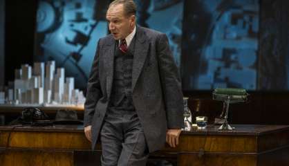 Au théâtre, Ralph Fiennes joue Robert Moses, le 