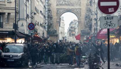 Tirs meurtriers à Paris: l'enquête se poursuit pour déterminer le mobile du suspect