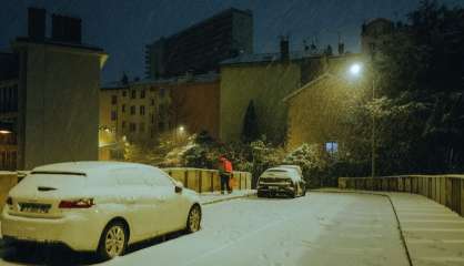 Vague de neige et verglas en France, trois morts en Bourgogne