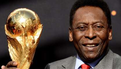 Brésil: la famille de Pelé presque au complet à son chevet