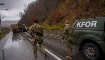 Vive tension dans le nord du Kosovo après des attaques contre la police