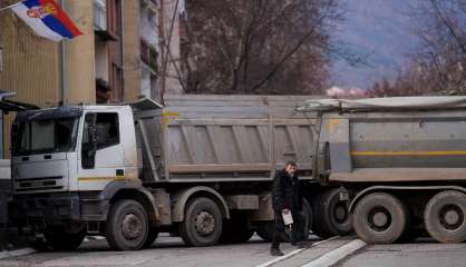 Le Kosovo ferme son principal poste frontière avec la Serbie, Moscou soutient Belgrade