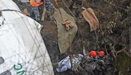 Accident d'avion au Népal: les premiers corps rendus aux familles