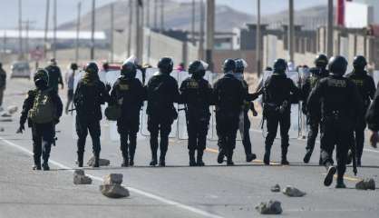 Manifestations au Pérou: l'état d'urgence en vigueur à Lima 