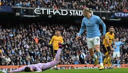 Angleterre: triplé de Haaland, mais Arsenal terrasse United