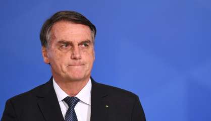 Saccage au Brésil: Bolsonaro visé par l'enquête, un ex-ministre arrêté