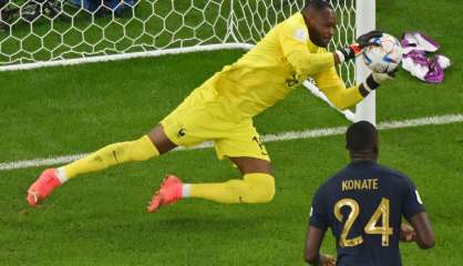 Bleus: cinq jours après Lloris, Mandanda annonce sa retraite internationale