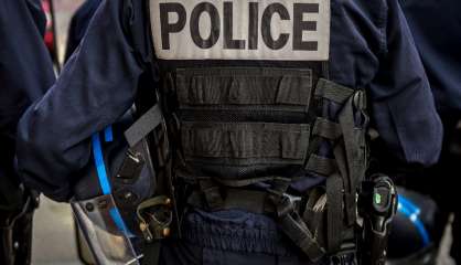 Paris: un homme tué par la police après s'être montré 